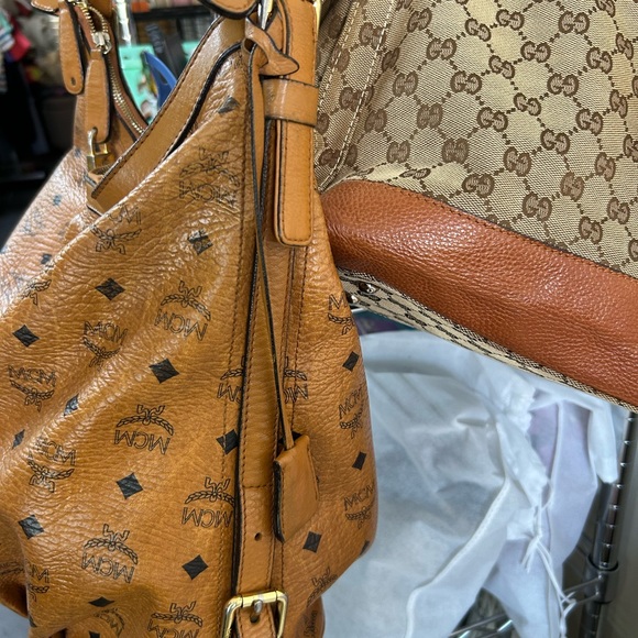 MCM Cognac Visetos shoulder bag - Picture 7 of 13